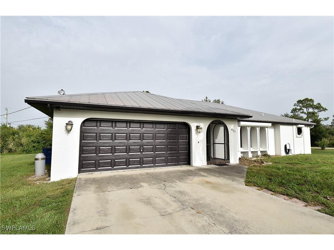 621 Lake Avenue Lehigh Acres FL 33972 225001316 image1