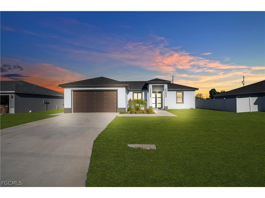 621 NE Juanita Place Cape Coral FL 33909 2026009964 image1