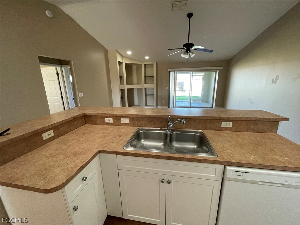 621 SE 46th Terrace Cape Coral FL 33904 2026011736 image13