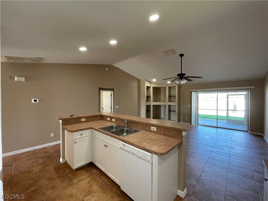 621 SE 46th Terrace Cape Coral FL 33904 2026011736 image14