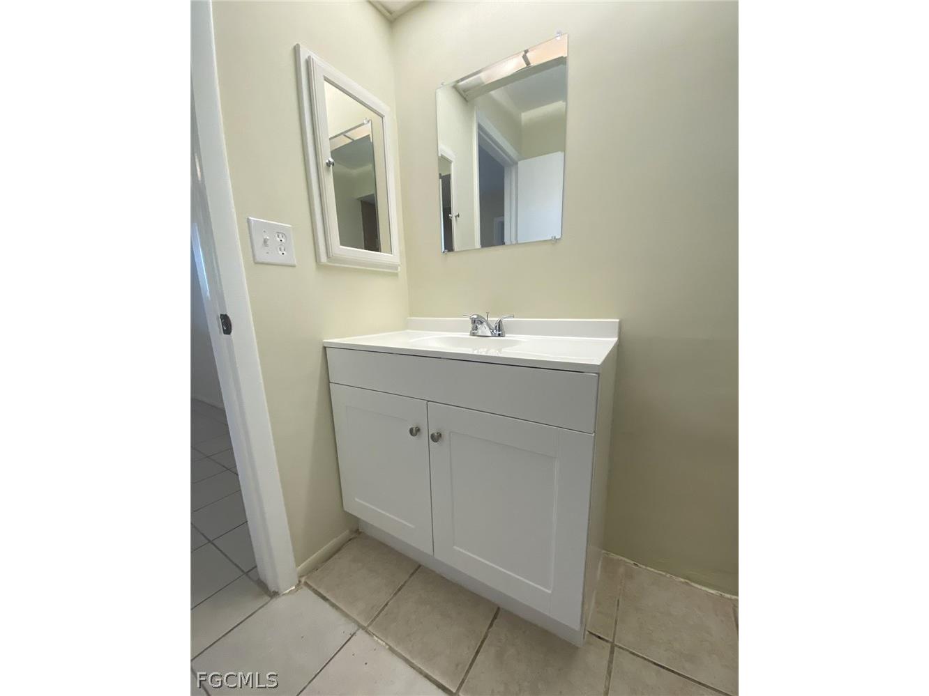 621 SW 3rd Street Cape Coral FL 33991 2026013484 image14