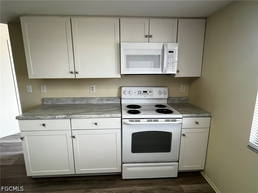 621 SW 3rd Street Cape Coral FL 33991 2026013484 image3