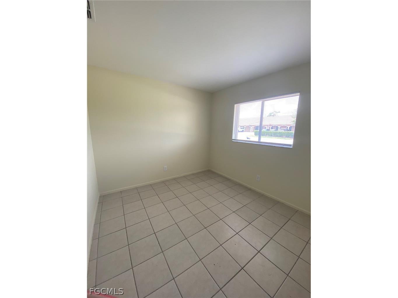 621 SW 3rd Street Cape Coral FL 33991 2026013484 image5