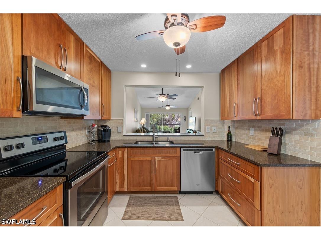 621 Squire Circle #204 Naples FL 34104 226019422 image2