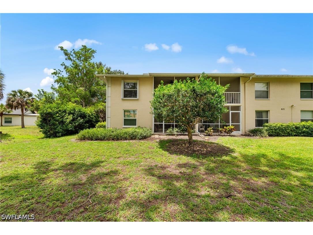 621 Squire Circle #204 Naples FL 34104 226019422 image20