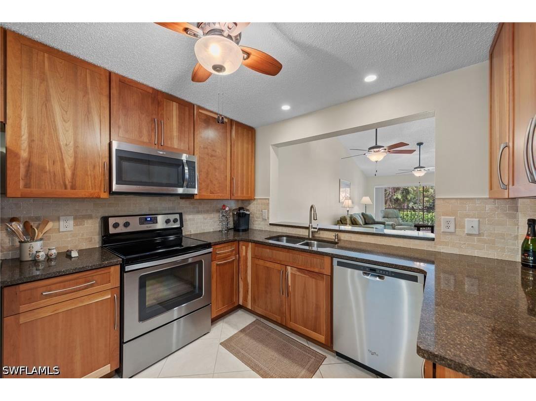 621 Squire Circle #204 Naples FL 34104 226019422 image3