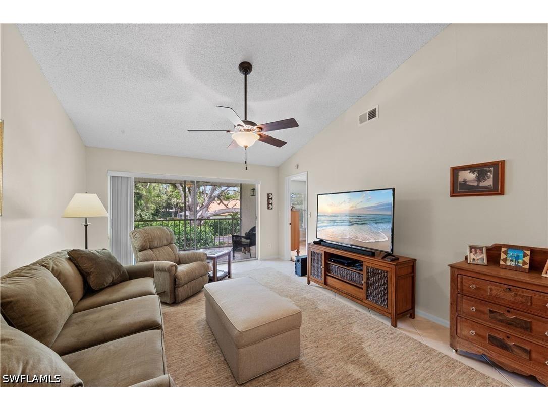 621 Squire Circle #204 Naples FL 34104 226019422 image6