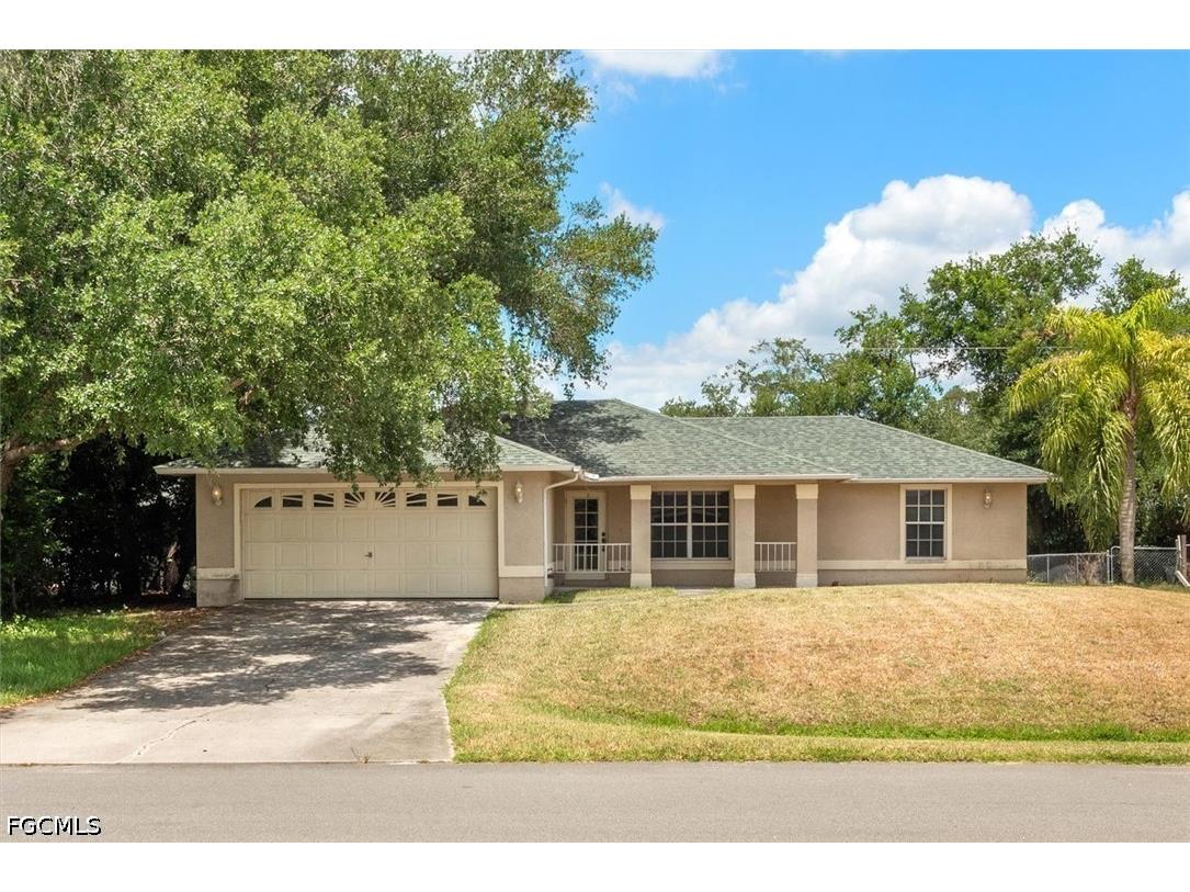 6211 Castlewood Circle Fort Myers FL 33905 2026020080 image1