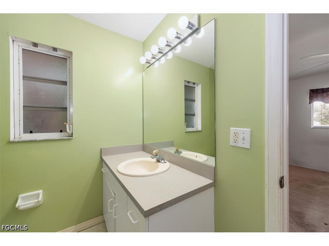 6211 Castlewood Circle Fort Myers FL 33905 2026020080 image18