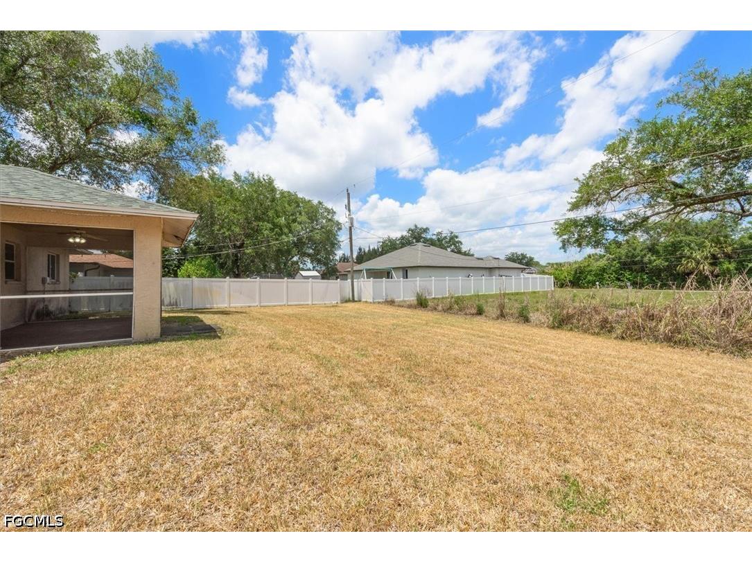 6211 Castlewood Circle Fort Myers FL 33905 2026020080 image25