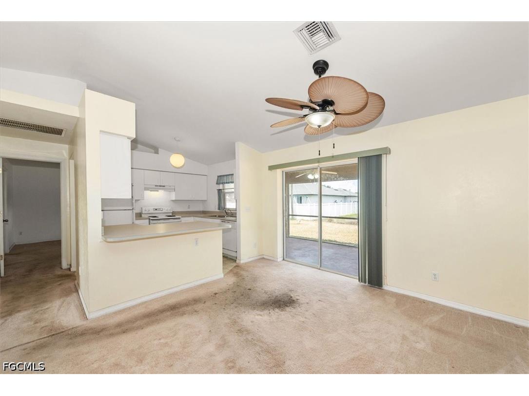 6211 Castlewood Circle Fort Myers FL 33905 2026020080 image9
