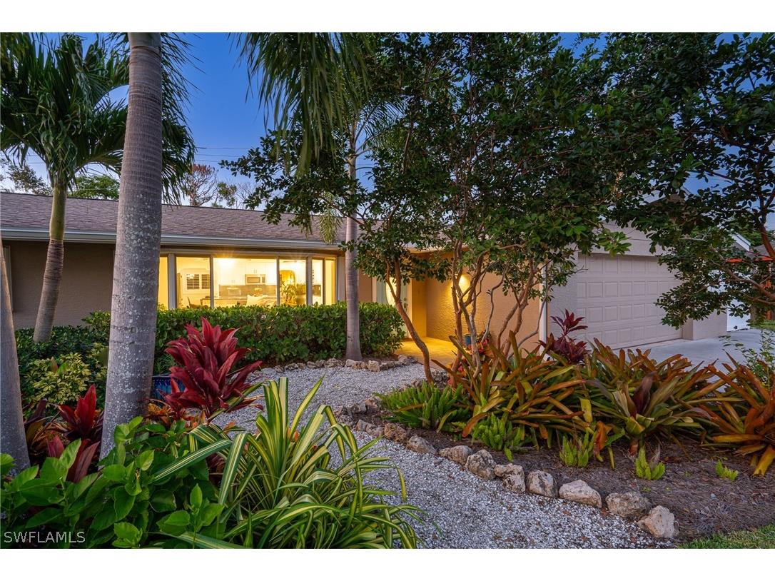 6219 Saint Andrews Circle N Fort Myers FL 33919 224055946 image1