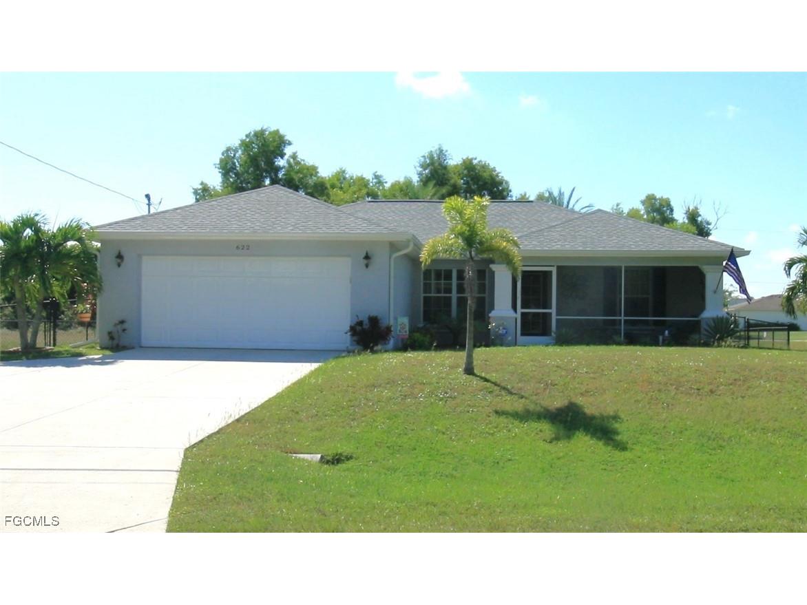 622 Jacaranda Parkway E Cape Coral FL 33909 2025015968 image1