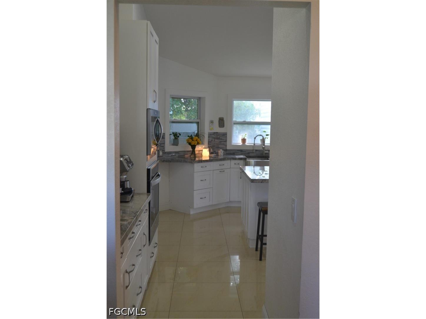 622 SE 10th Avenue Cape Coral FL 33990 2026021070 image10