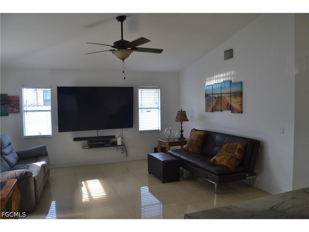 622 SE 10th Avenue Cape Coral FL 33990 2026021070 image14