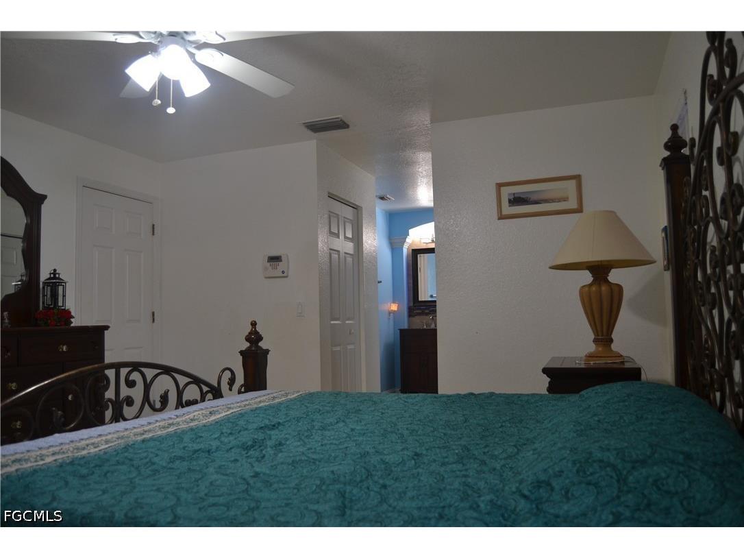 622 SE 10th Avenue Cape Coral FL 33990 2026021070 image19
