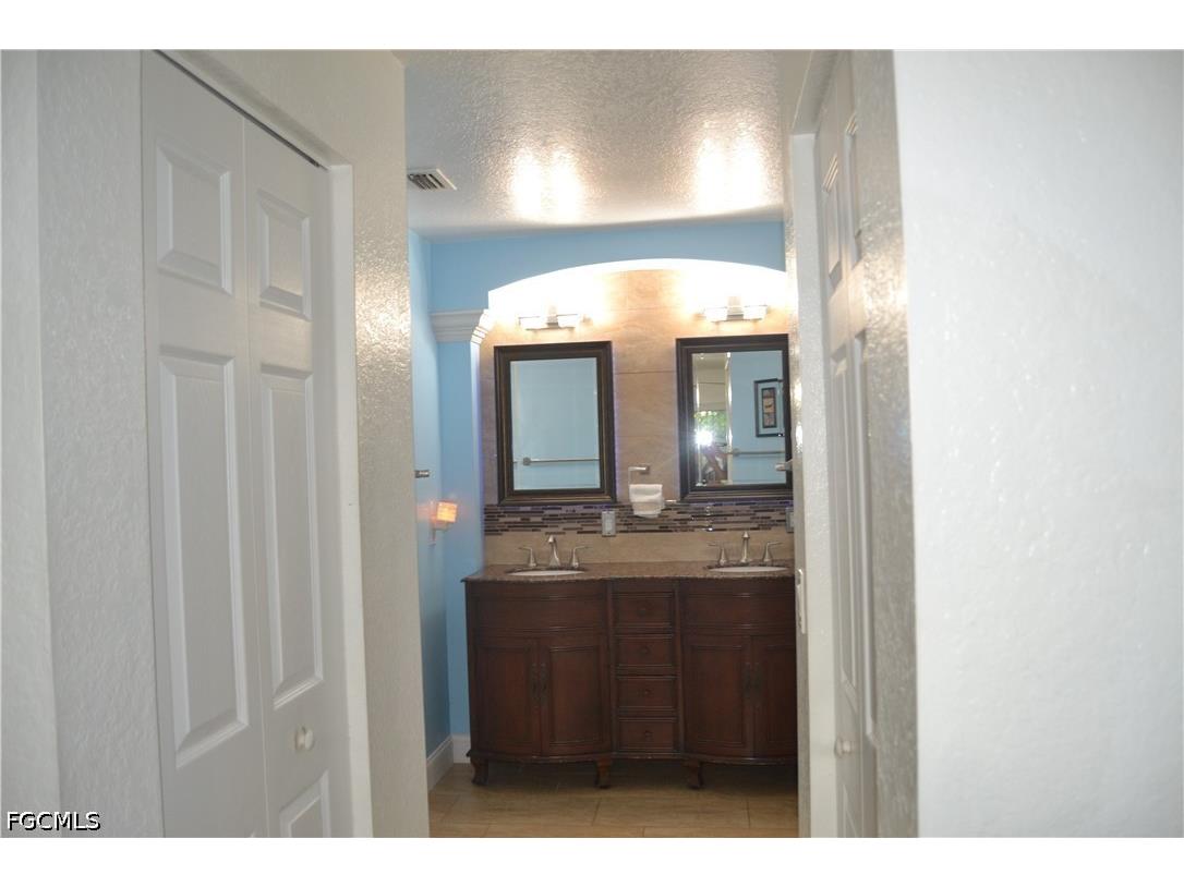 622 SE 10th Avenue Cape Coral FL 33990 2026021070 image20