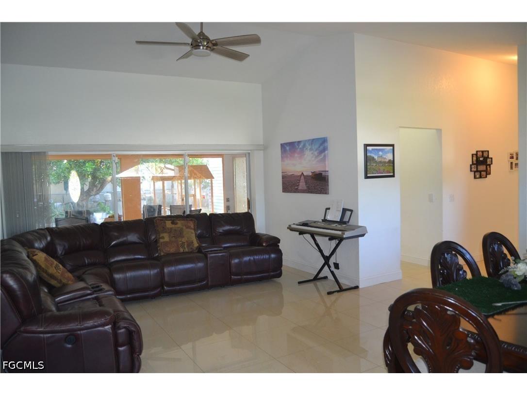 622 SE 10th Avenue Cape Coral FL 33990 2026021070 image3