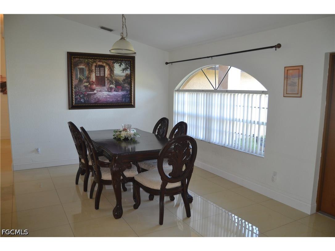 622 SE 10th Avenue Cape Coral FL 33990 2026021070 image6