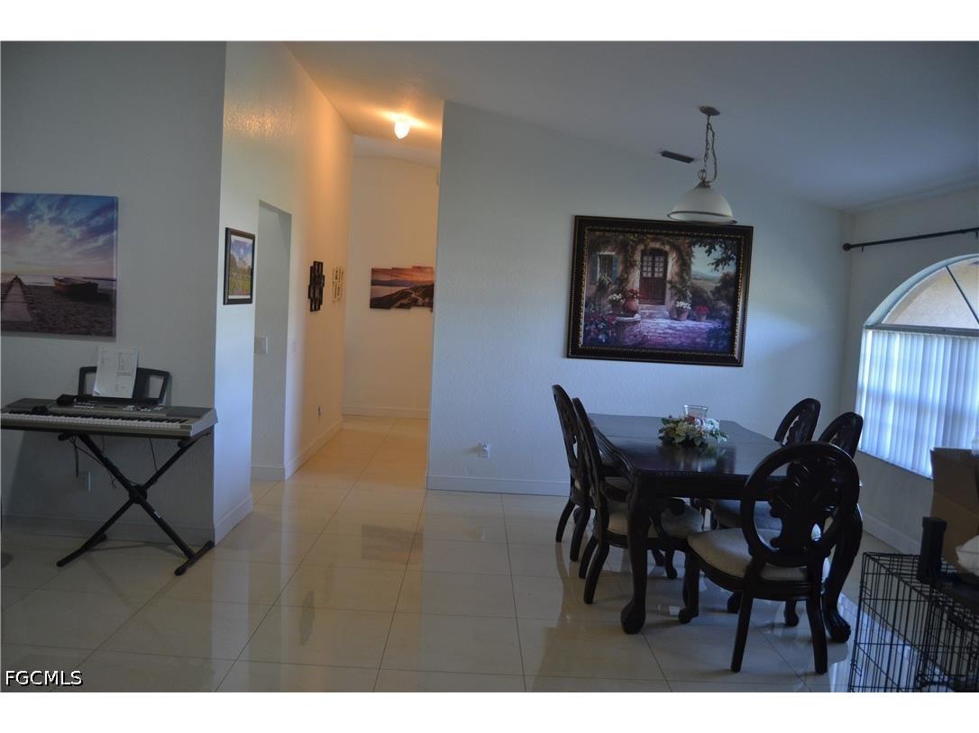 622 SE 10th Avenue Cape Coral FL 33990 2026021070 image8