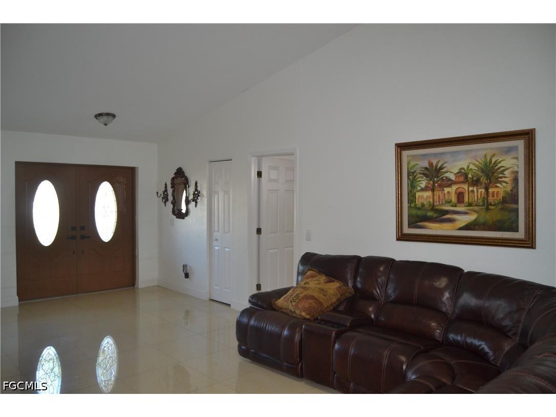 622 SE 10th Avenue Cape Coral FL 33990 2026021070 image9