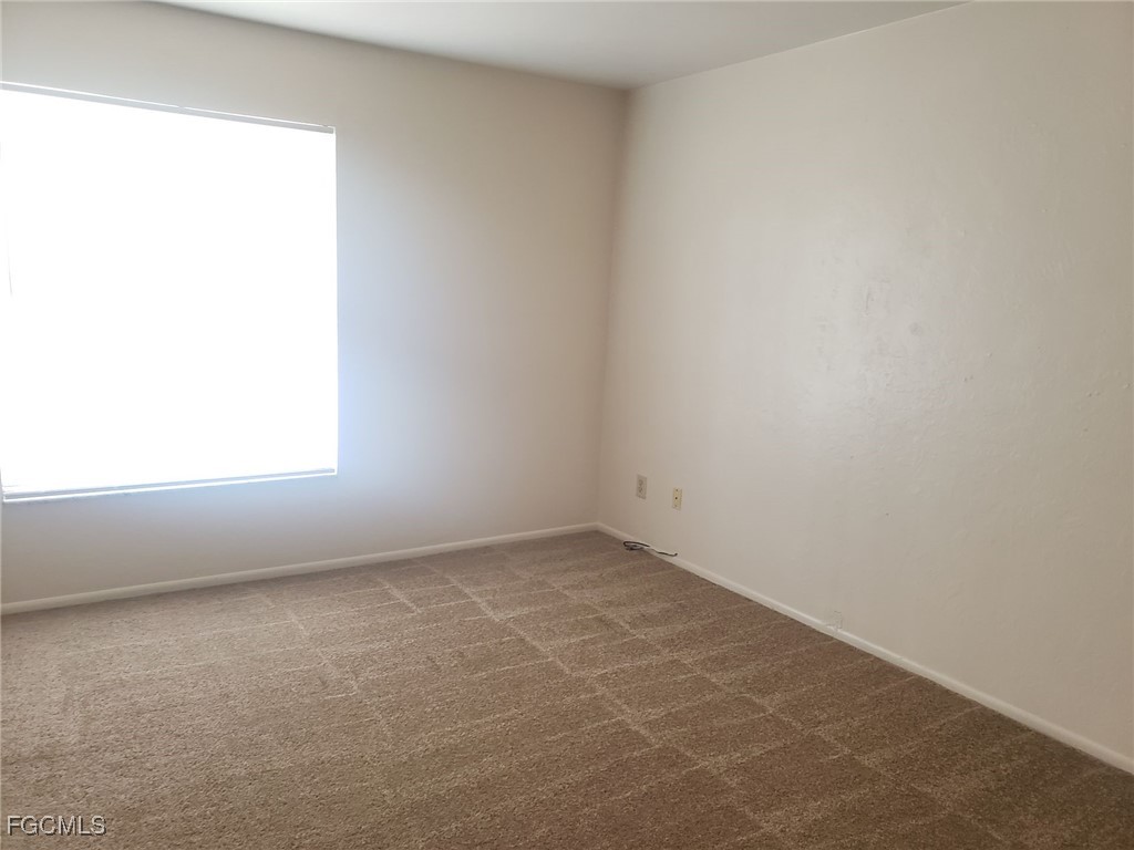 622 SE 13th Court #2 Cape Coral FL 33990 2025004048 image4