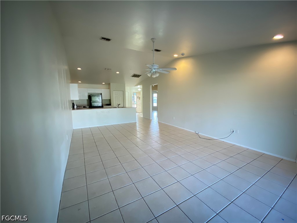 622 SE 13th Place Cape Coral FL 33990 2026016465 image8