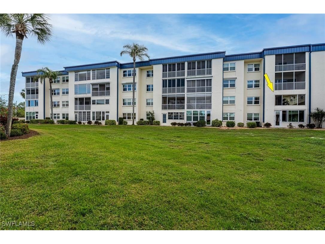 6220 Augusta Drive #201 Fort Myers FL 33907 224094610 image1