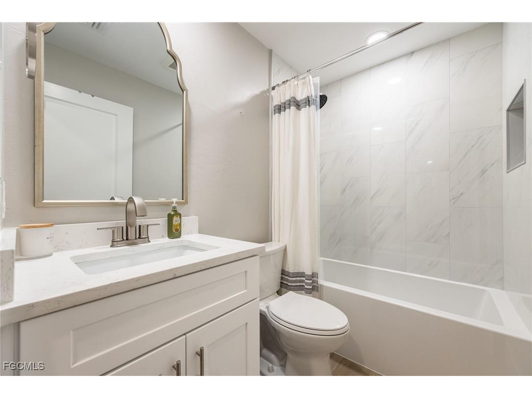 6221 Astoria Avenue Fort Myers FL 33905 2025006744 image23