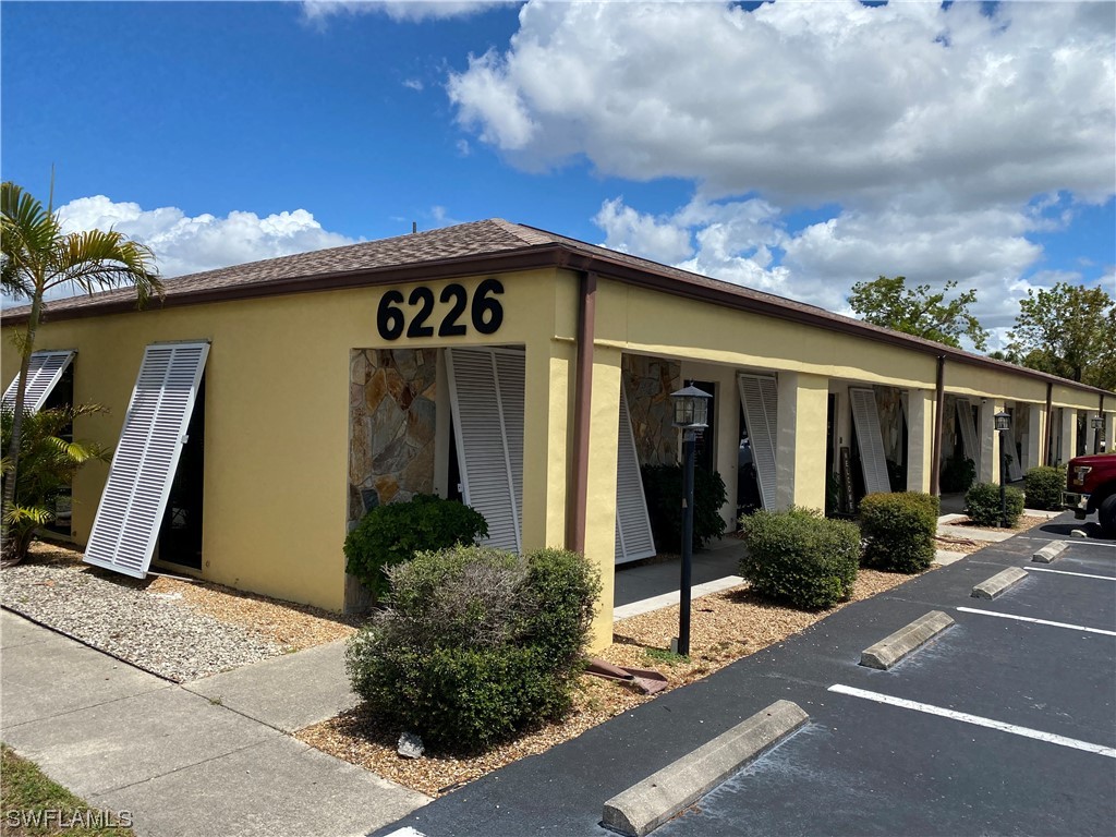 6226 Presidential Court #C & F Fort Myers FL 33919 223028951 image1