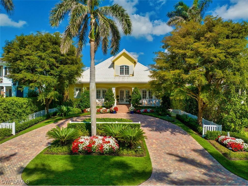 623 14th Avenue S Naples FL 34102 223014946 image1