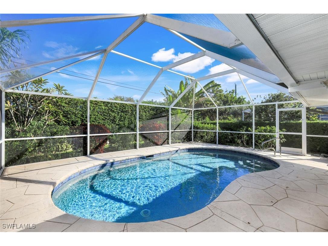 623 98th Avenue N Naples FL 34108 225074973 image1