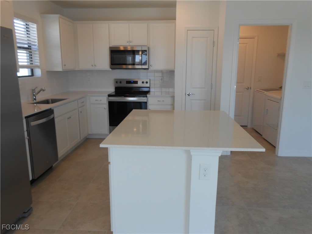 623 Lakeside Oasis Lane Lehigh Acres FL 33936 2025026183 image6