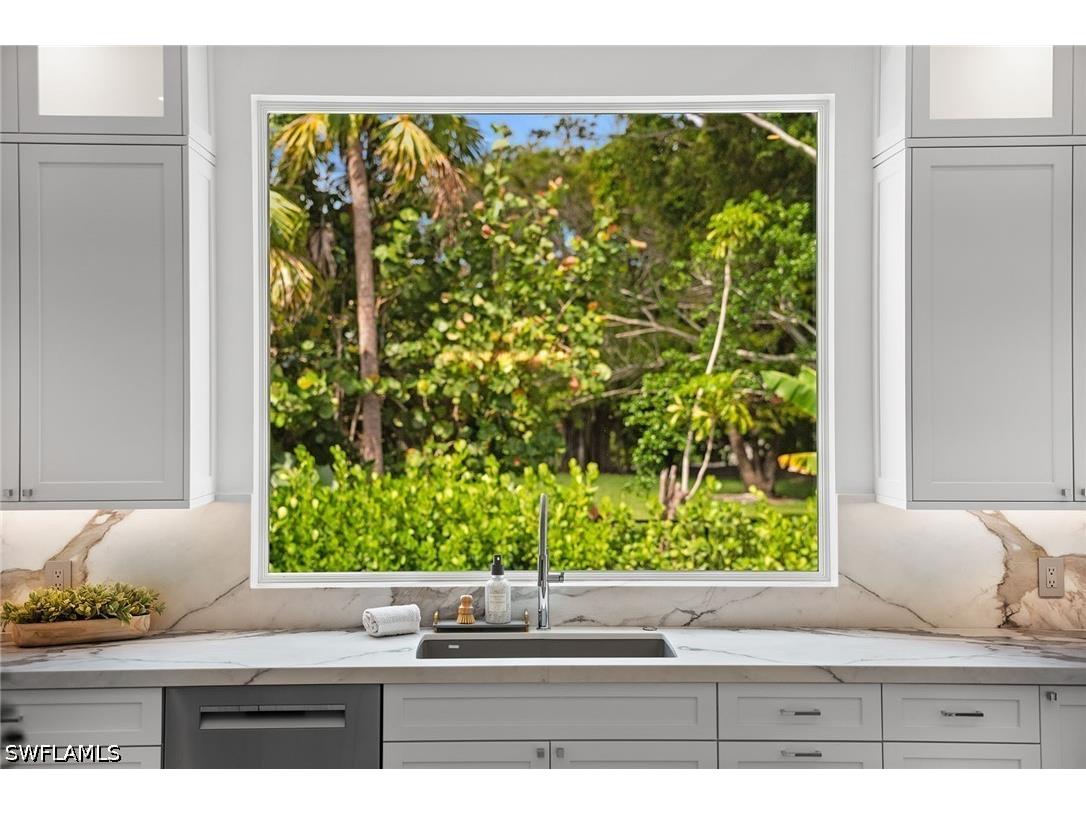 623 Park Shore Drive Naples FL 34103 226020867 image6