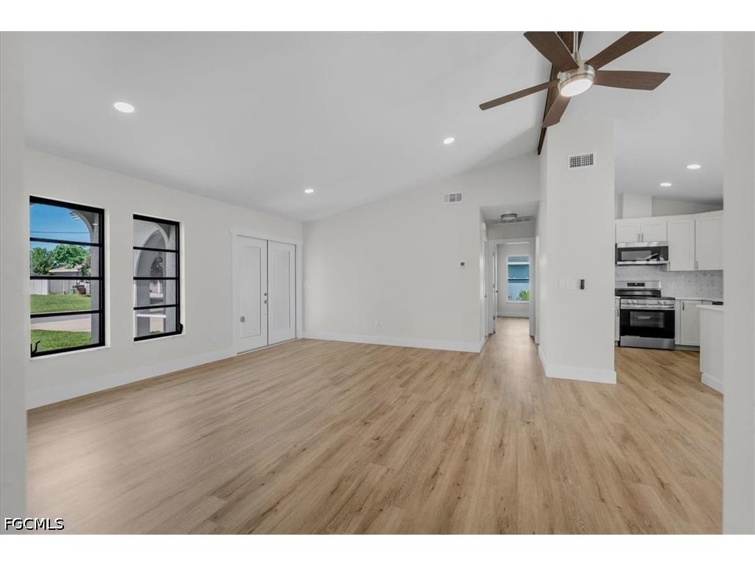 623 SE 31st Lane Cape Coral FL 33904 2026025816 image13