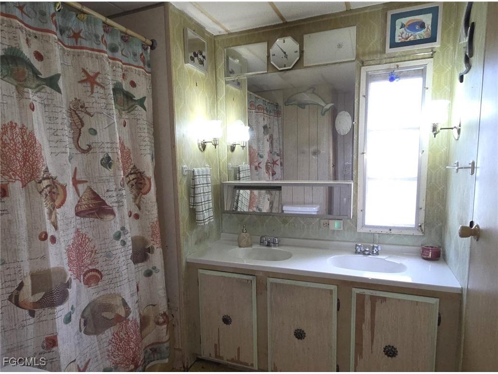 623 Vista Drive North Fort Myers FL 33917 2025001137 image15