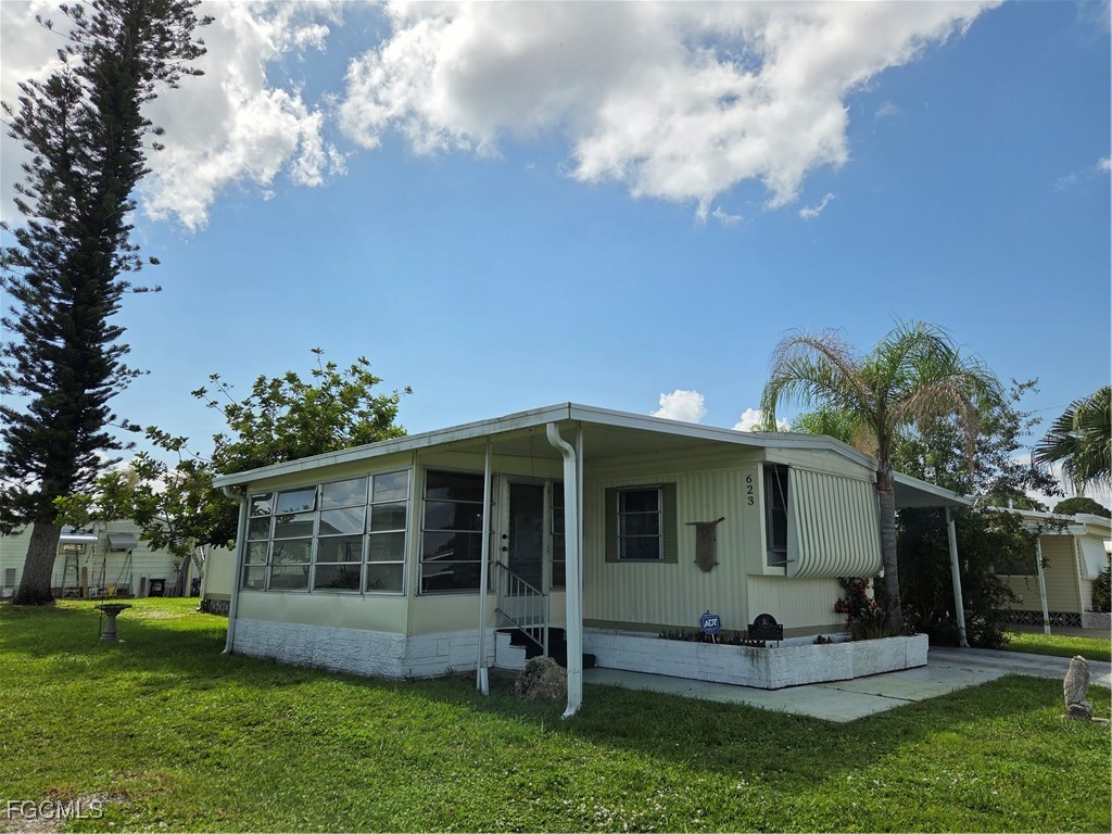 623 Vista Drive North Fort Myers FL 33917 2025001137 image28