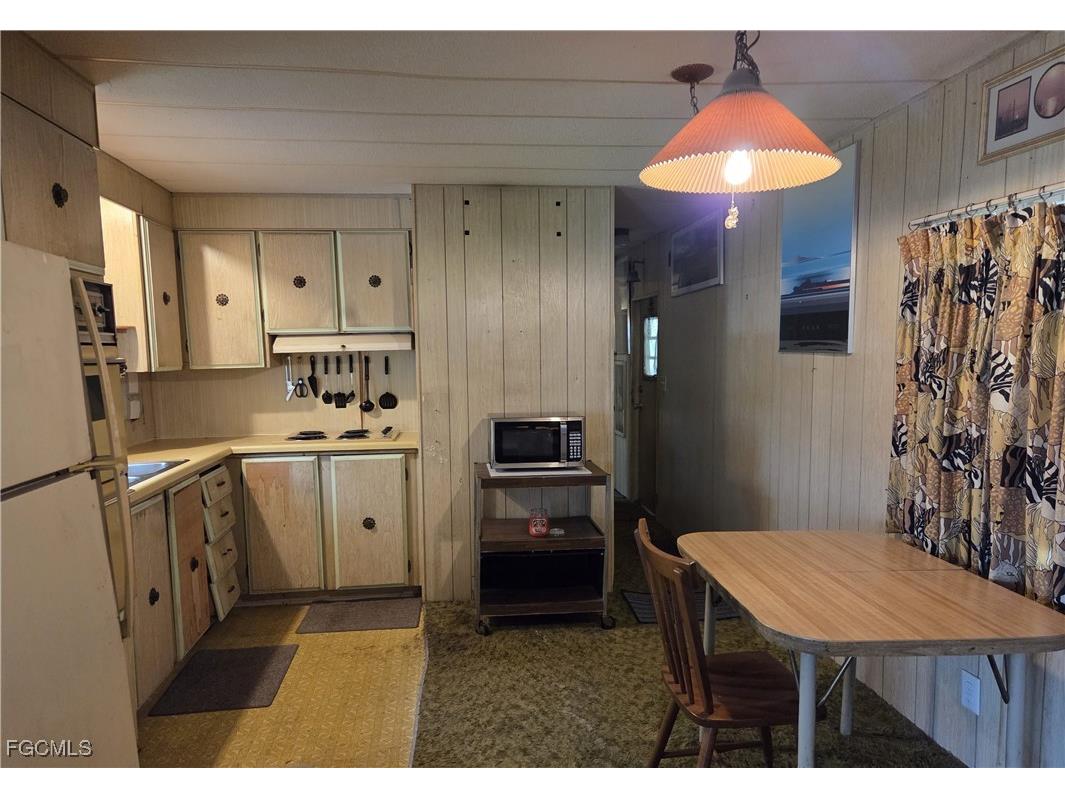 623 Vista Drive North Fort Myers FL 33917 2025001137 image4