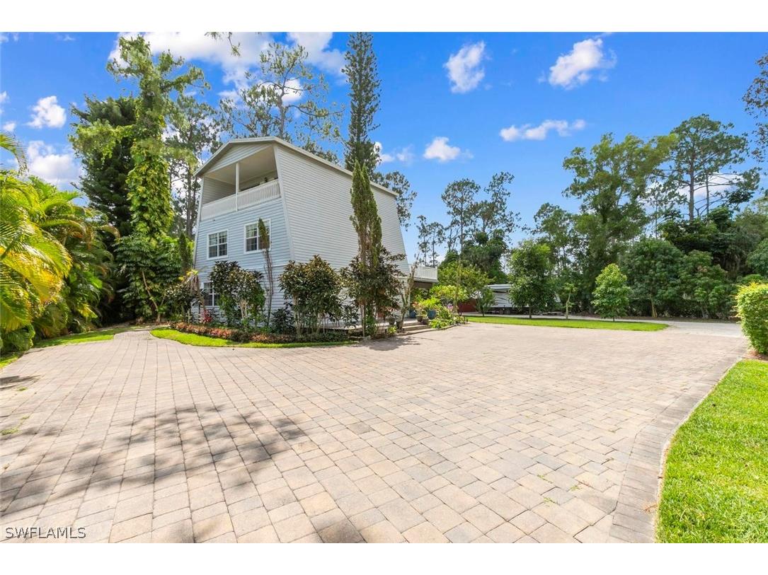 6230 Bur Oaks Lane Naples FL 34119 224042060 image1