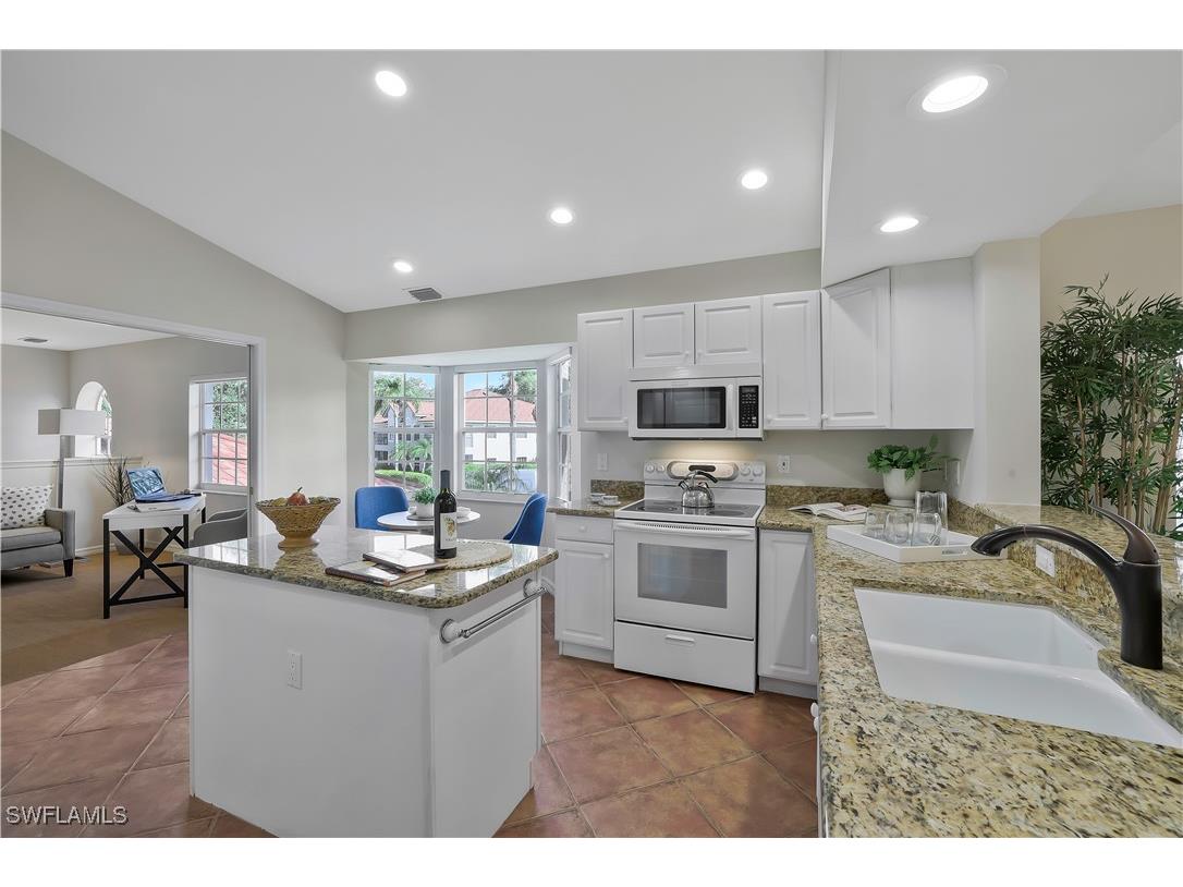 6230 Reserve Circle #703 Naples FL 34119 225028820 image5