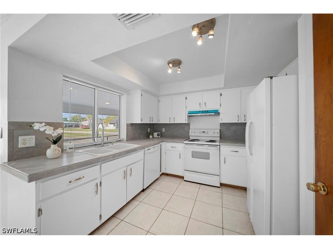 624 SE 35th Street Cape Coral FL 33904 226012756 image3