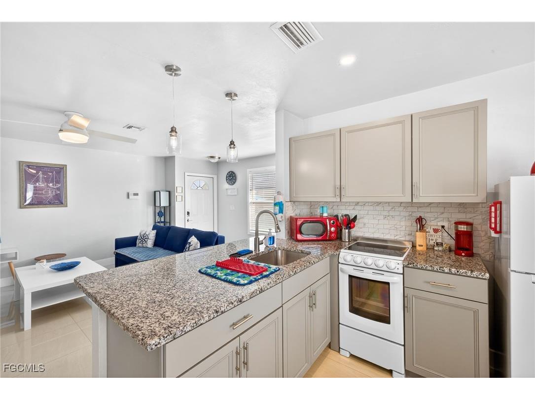 624 SE 46th Street Cape Coral FL 33904 2026001160 image46