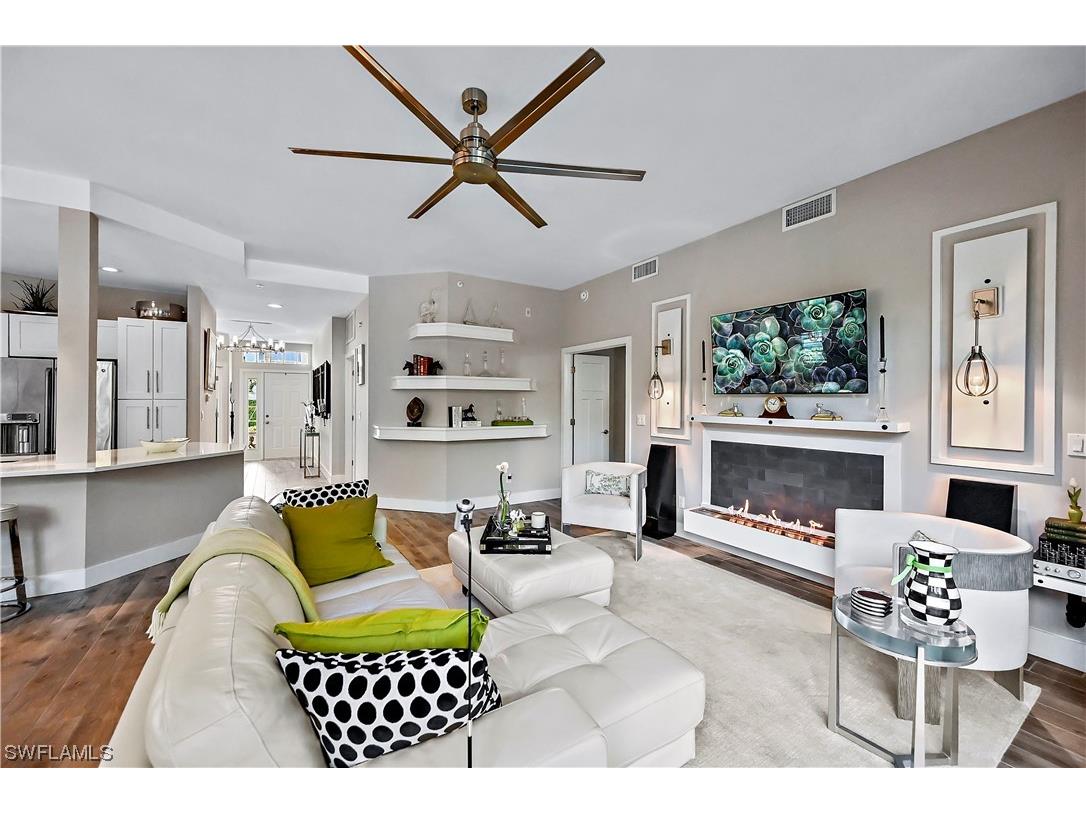 625 10th Avenue S #C-1 Naples FL 34102 223082570 image1