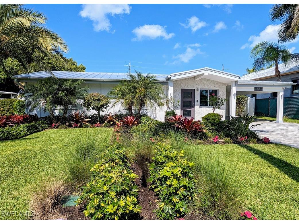 625 10th Street N Naples FL 34102 224038401 image1