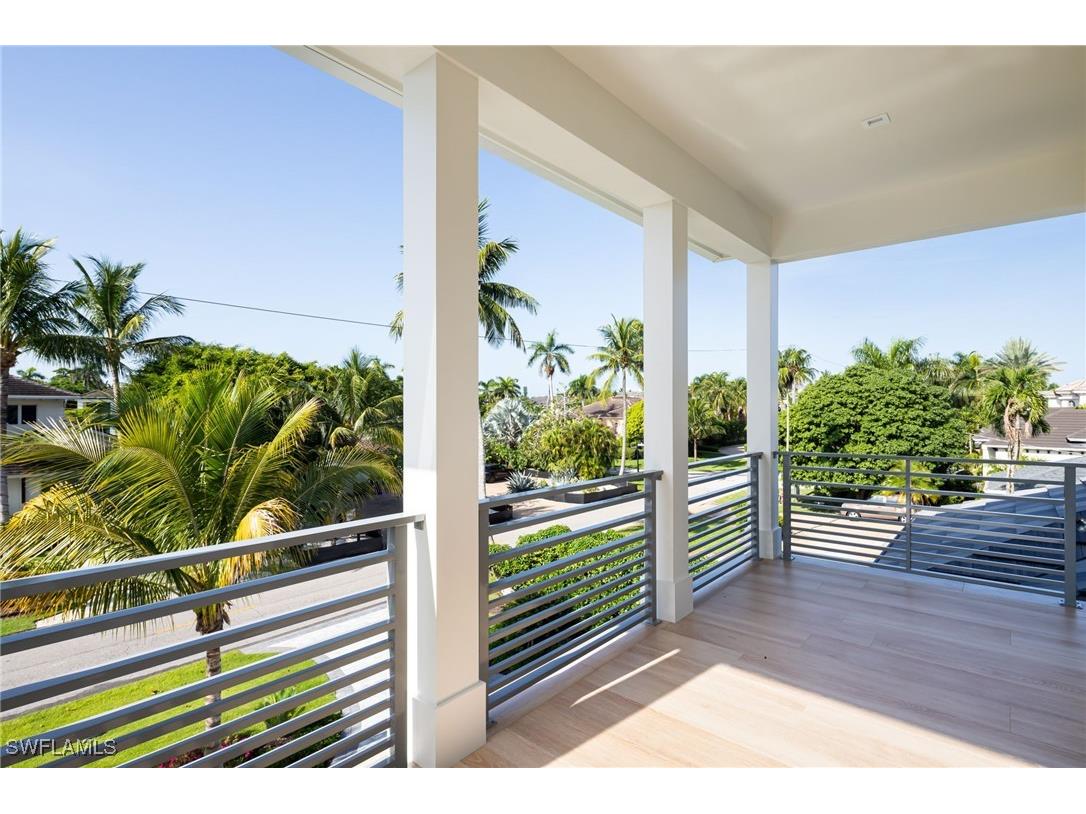 625 21st Avenue S Naples FL 34102 225069425 image32