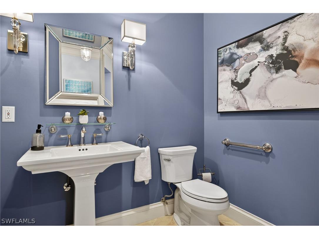 625 5th Avenue S #PH-302 Naples FL 34102 226010612 image25