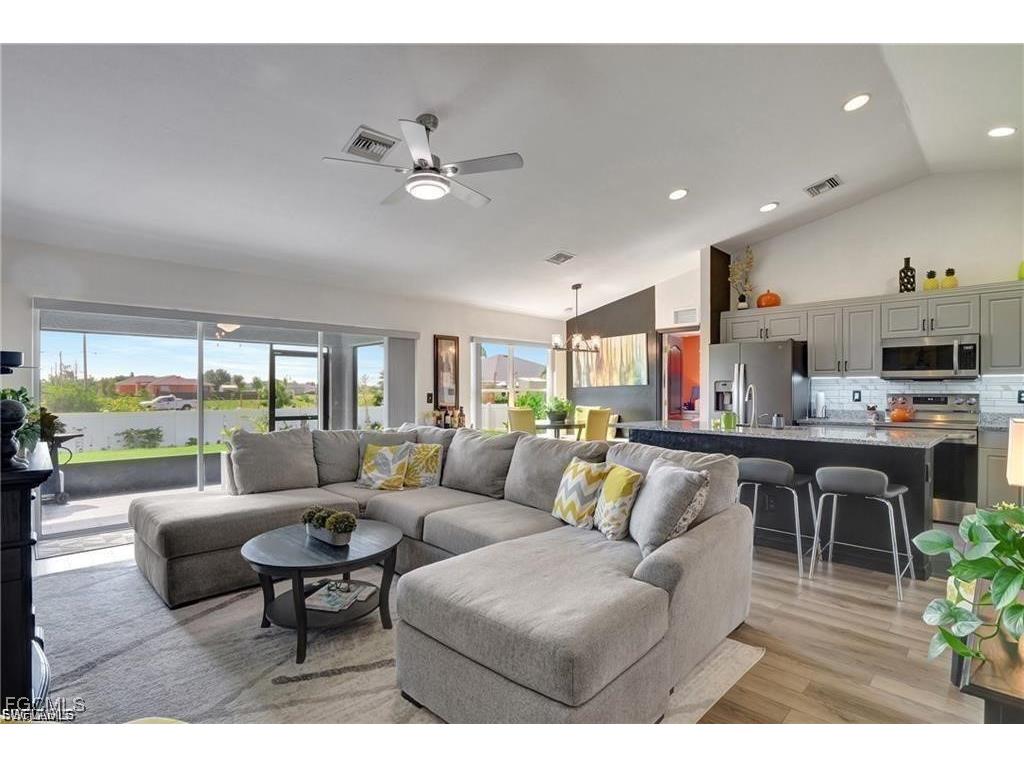 625 El Dorado Boulevard N Cape Coral FL 33993 2025015198 image6