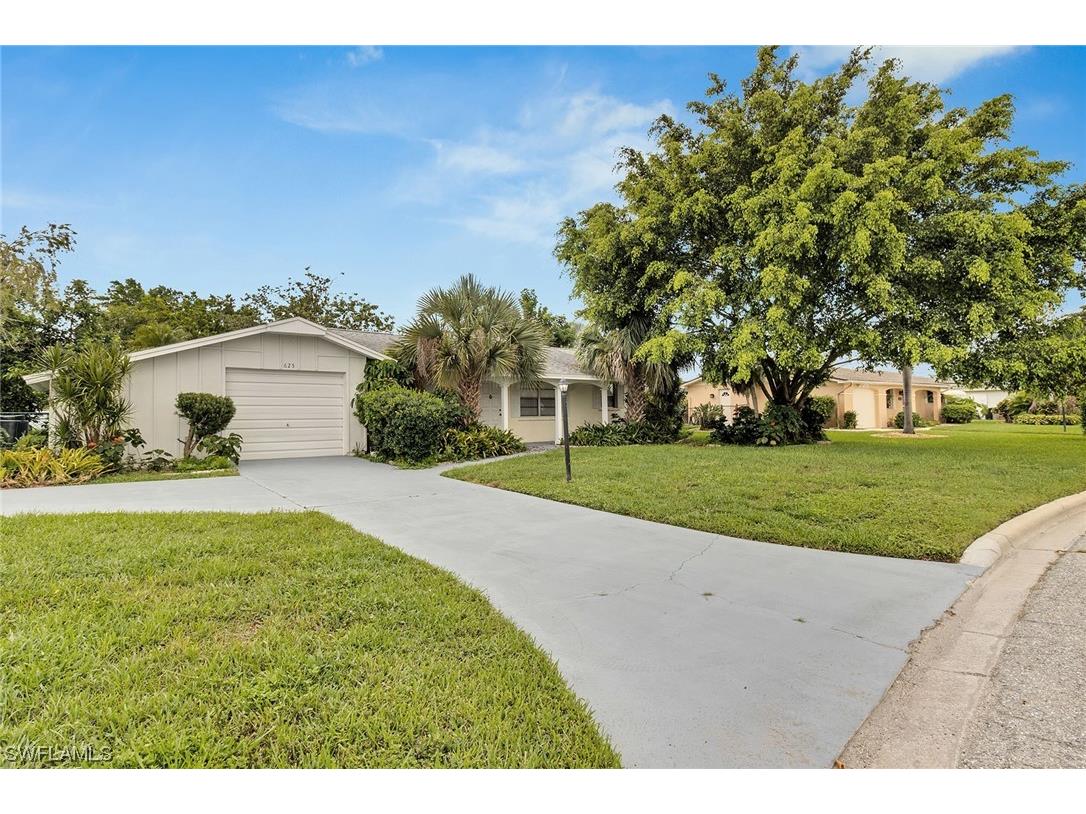 625 Grandview Drive Lehigh Acres FL 33936 223053063 image1