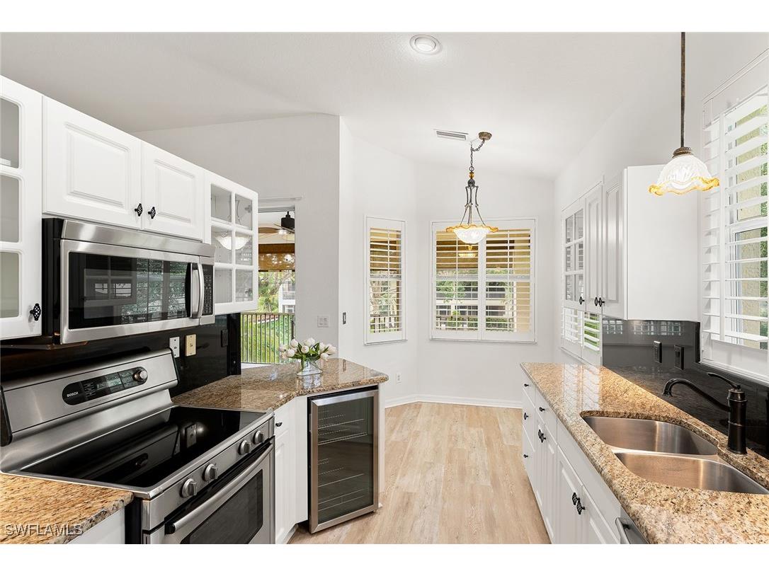 625 Lalique Circle #1404 Naples FL 34119 224057963 image1