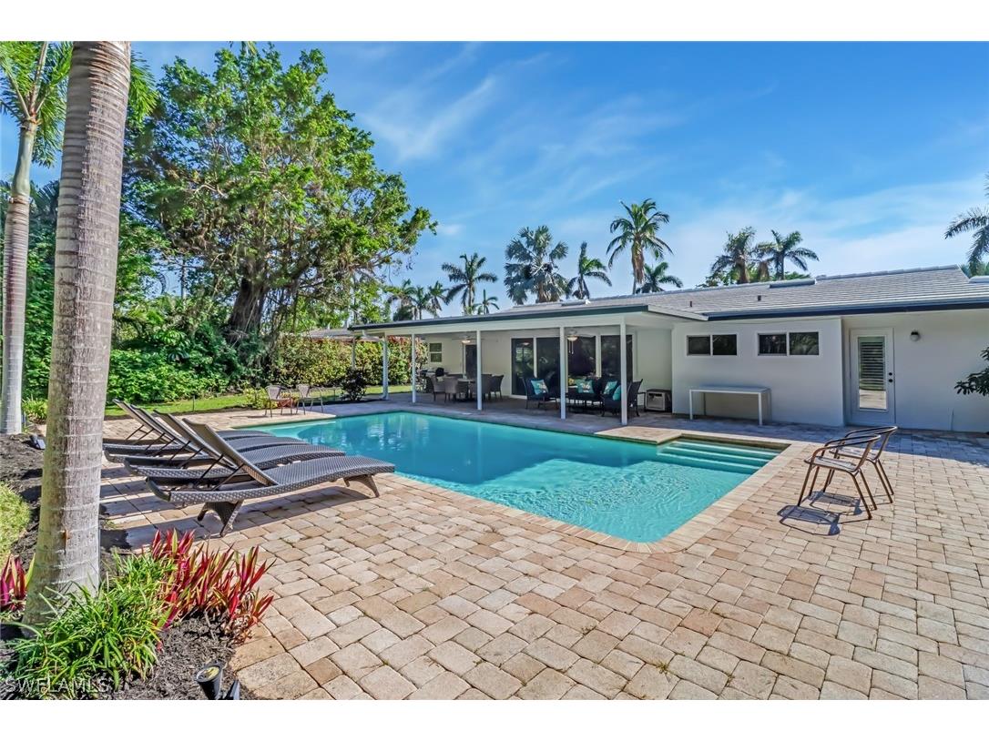 625 Orchid Drive Naples FL 34102 222086019 image1